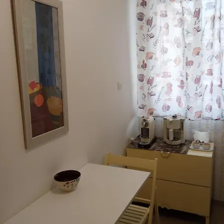 Apartment Loutrakigr *